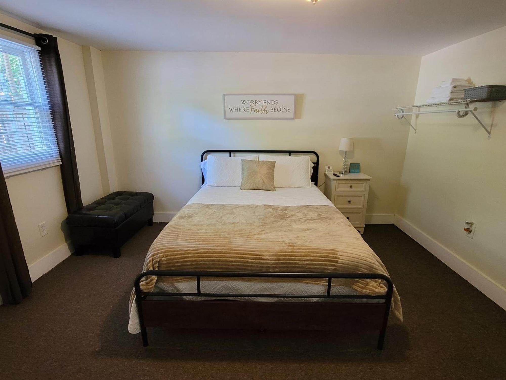 Relaxing, Comfortable, Private Bedroom Атланта Номер фото